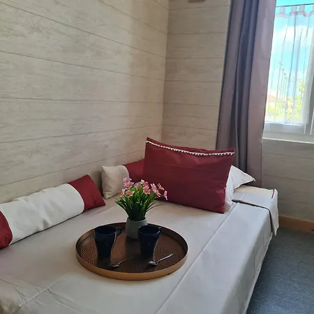 Dors Fee Duplex Avec Toit-terrasse Et Salle De Jeux - Centre Bourg A 4 Min Du Puy Dufou Nyaraló *