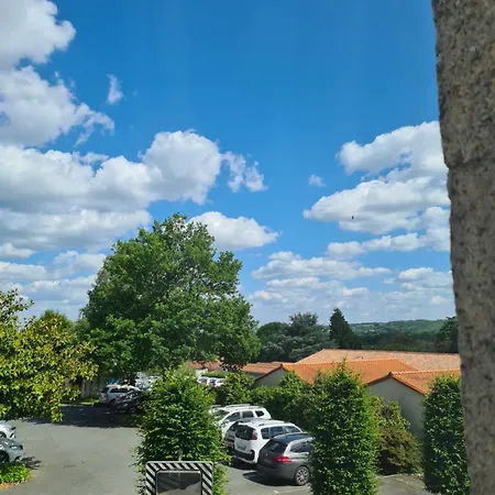 Dors Fee Duplex Avec Toit-terrasse Et Salle De Jeux - Centre Bourg A 4 Min Du Puy Dufou * Les Epesses
