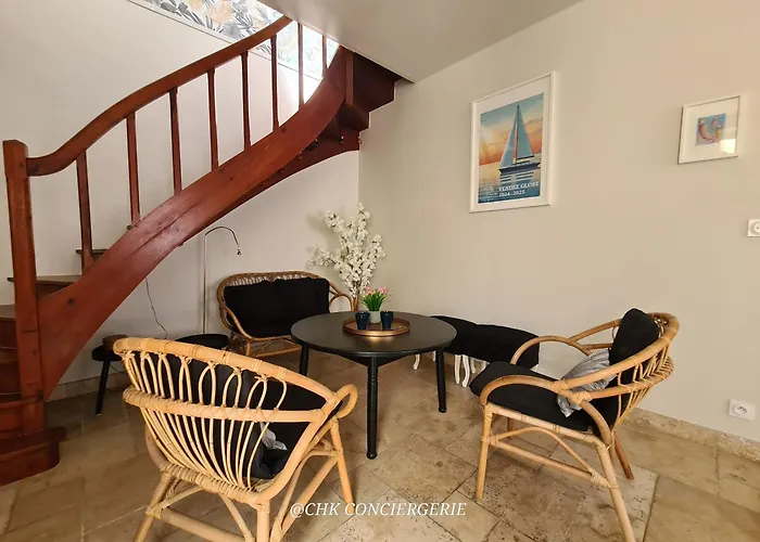 Dors Fée Duplex Avec Toit-terrasse Et Salle De Jeux - Centre Bourg à 4 Min Du Puy Dufou Casa de Férias Les Épesses